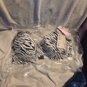 brand new Cacique zebra striped t-shirt material bra 42DDD
